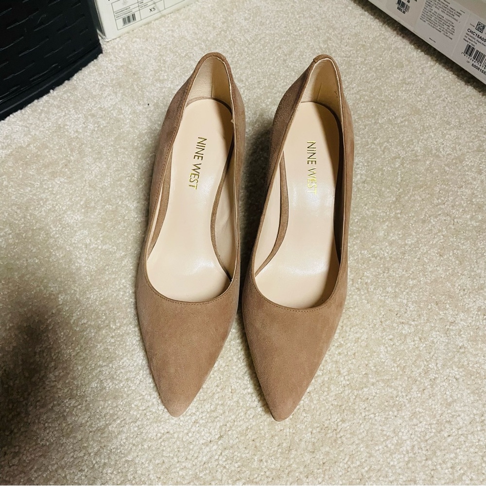 Nine West pump size 5 M